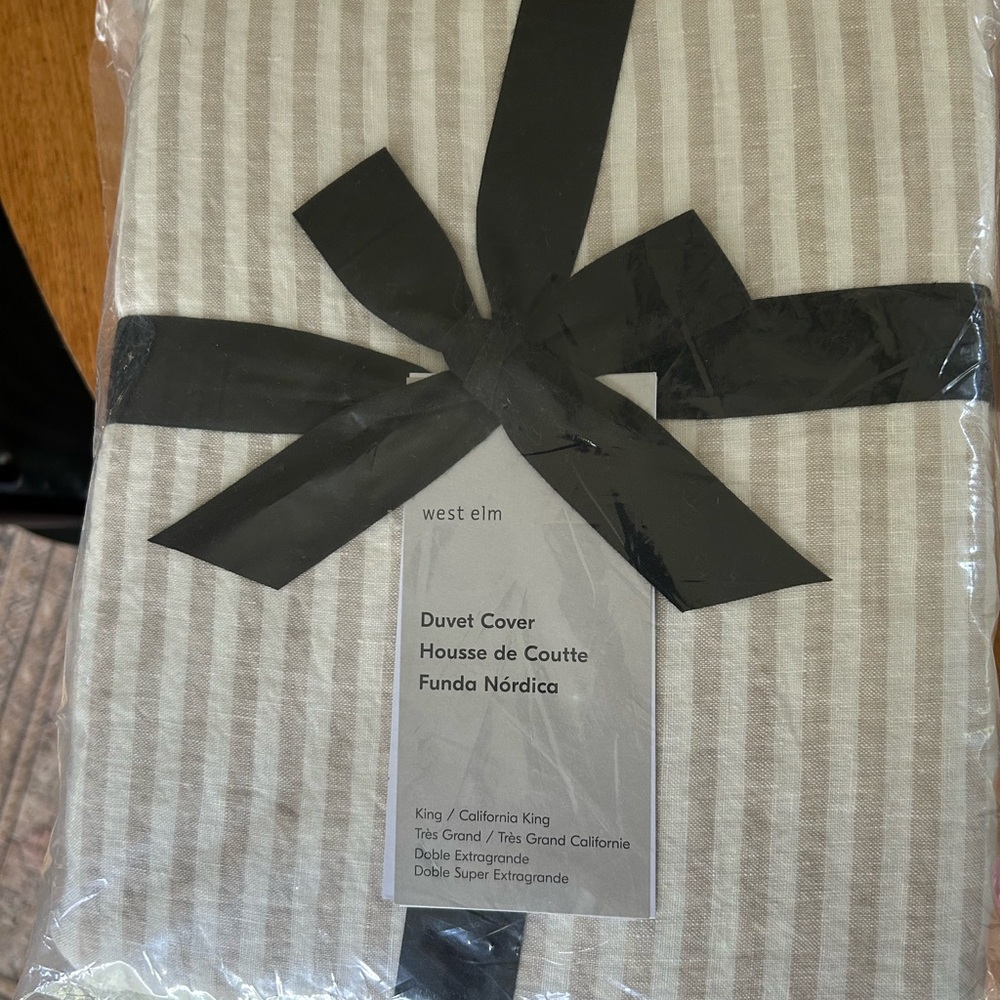 West elm kind linen duvet